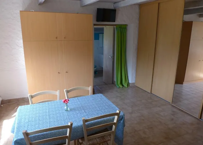 La P'tite Maison Holiday home Saint-Hostien