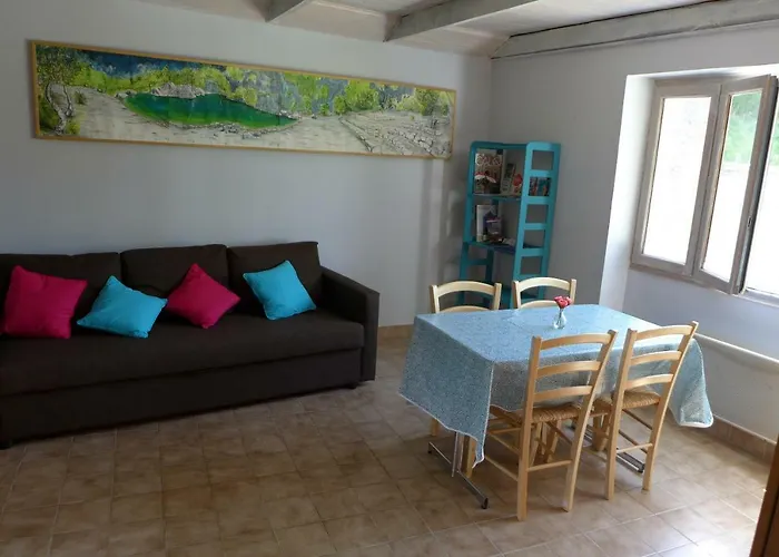 La P'tite Maison Holiday home Saint-Hostien